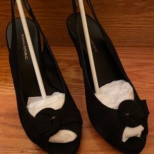 Banana Republic Veanna Slingback Peep-Toe Suede Covered Wedge, 7.5, Black, NWT